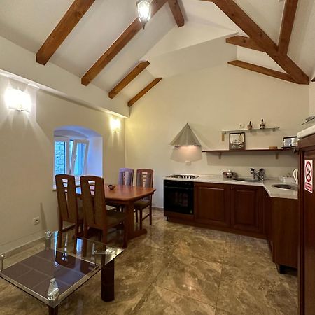 Old Town Apartments Trogir - Free Parking Exterior photo