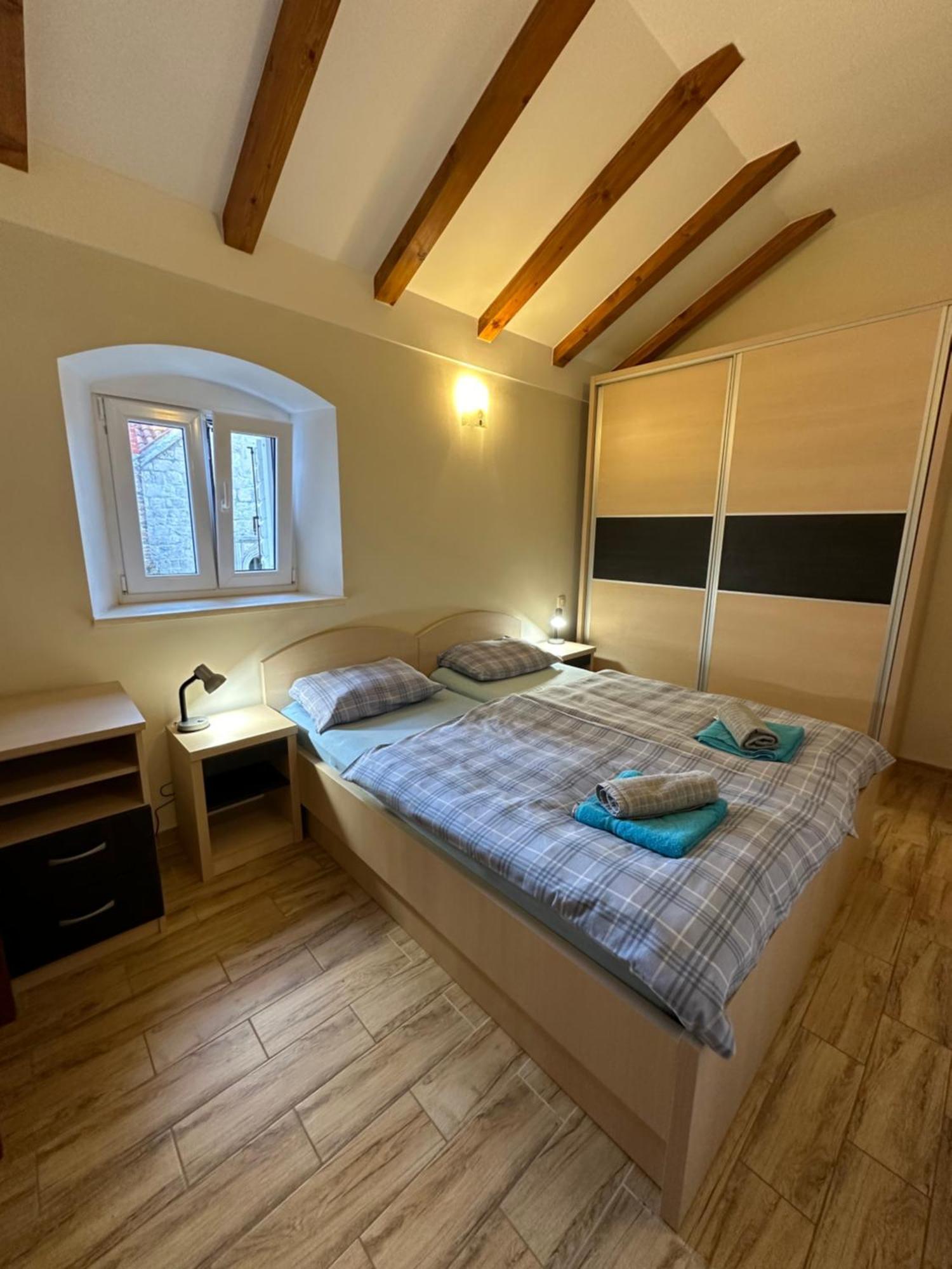 Old Town Apartments Trogir - Free Parking Exterior photo