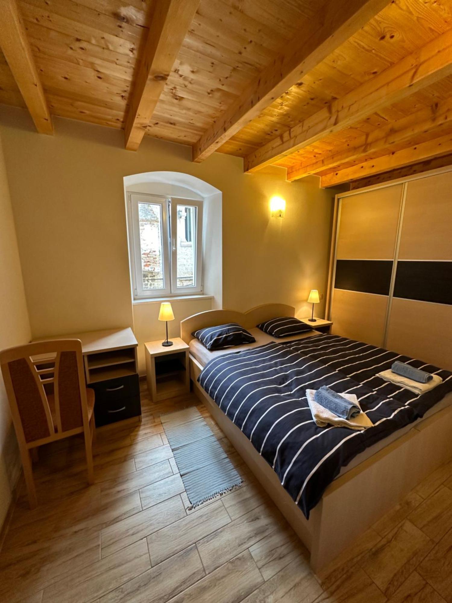 Old Town Apartments Trogir - Free Parking Exterior photo