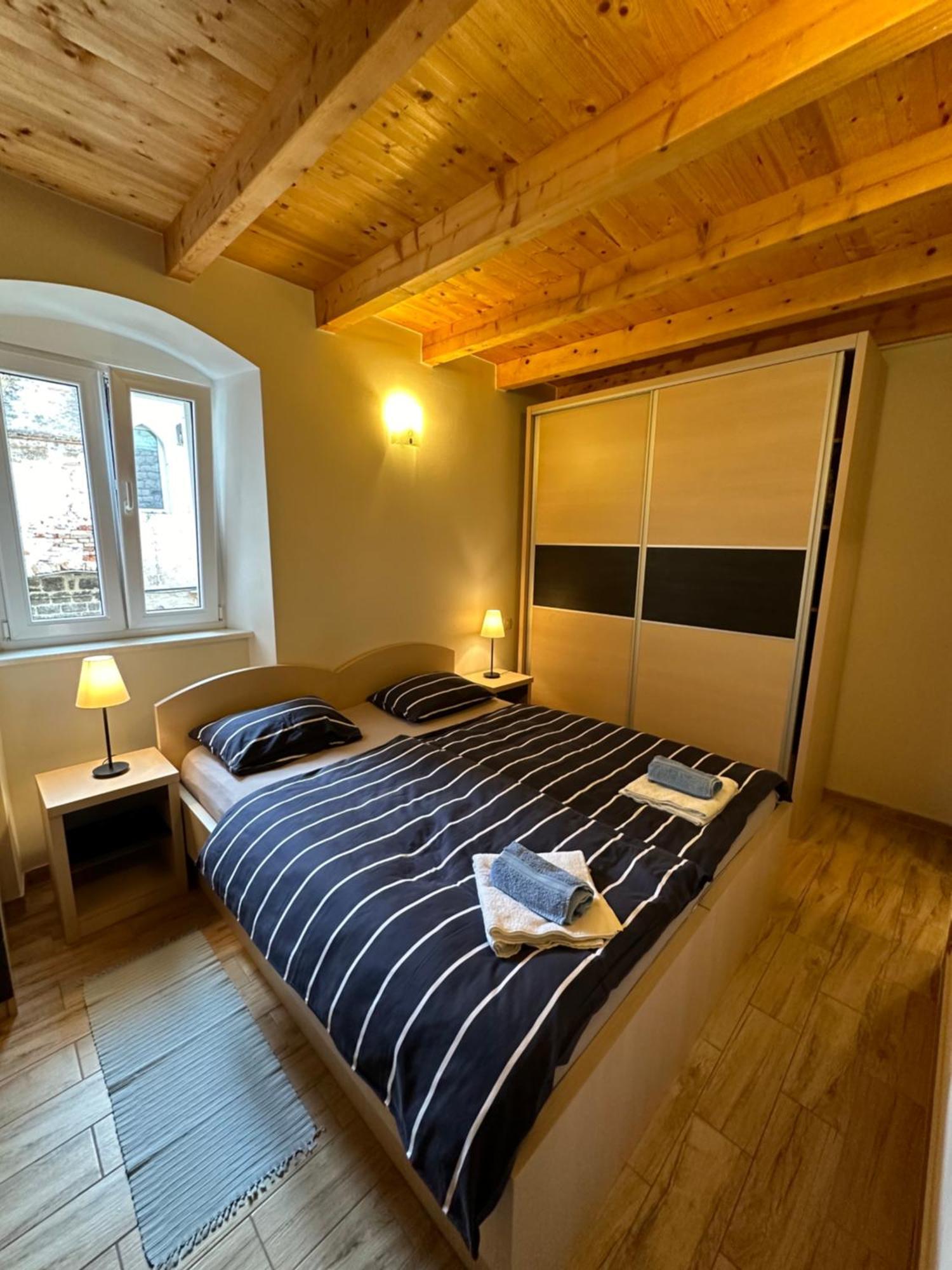 Old Town Apartments Trogir - Free Parking Exterior photo