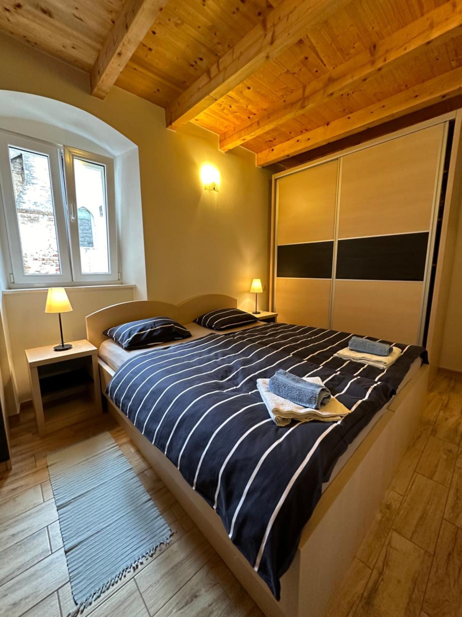 Old Town Apartments Trogir - Free Parking Exterior photo