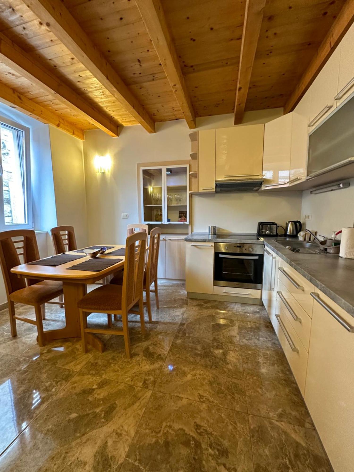 Old Town Apartments Trogir - Free Parking Exterior photo