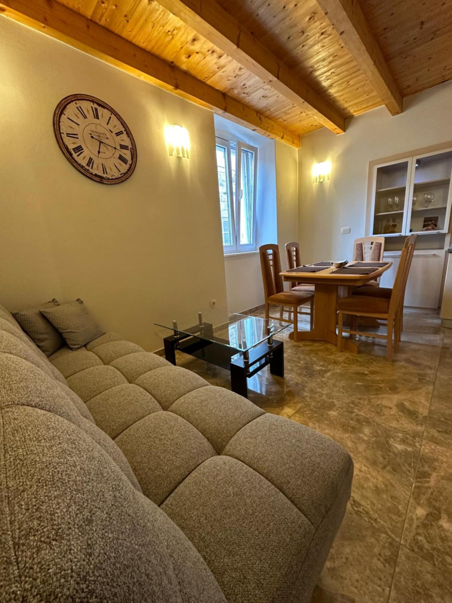 Old Town Apartments Trogir - Free Parking Exterior photo