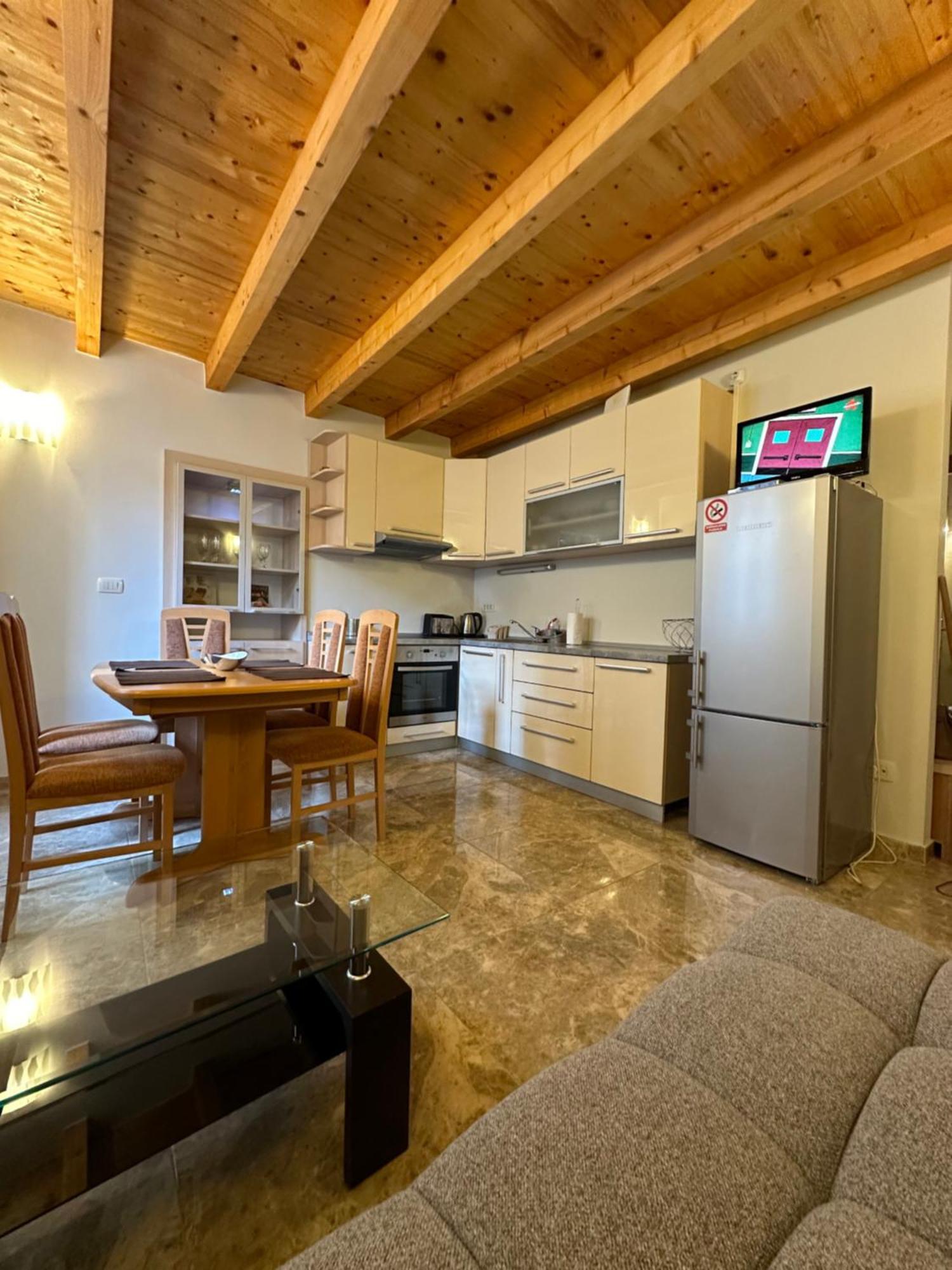 Old Town Apartments Trogir - Free Parking Exterior photo